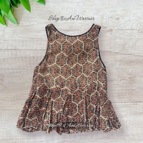 Free People rare abstract print crinkle top *shop@iamwarrior - Picture 4 of 12